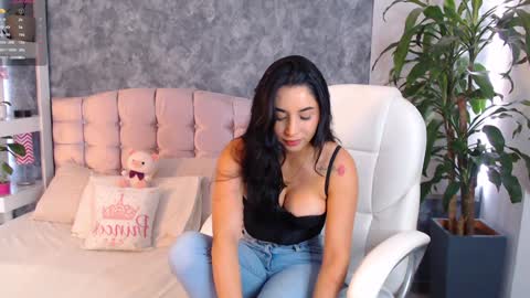 Niko Robin online show from February 2025 03:21:01 PM