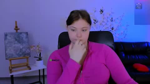 Snapshot of nikol_kitt chatting on July 2026 06:34:02 PM Little Niko Help me reach my goals online show from July 2026 06:34:02 PM