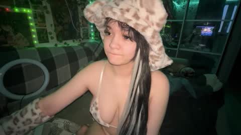 Snapshot of nikoli_naw chatting on February 2026 01:54:01 AM nikoli_naw online show from February 2026 01:54:01 AM