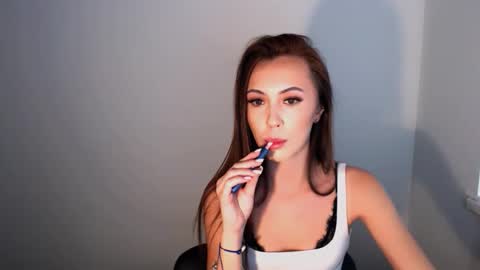 nikonara_ online show from November 2025 01:39:02 PM