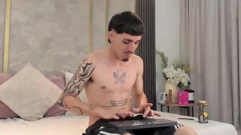 Niko Stone online show from March 2026 06:32:01 AM