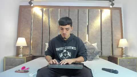 Niko Stone online show from July 2026 04:17:02 AM