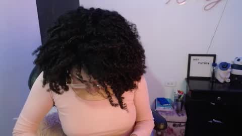 Nicole    GTM-5 1100 pm - 700 am online show from February 2025 06:02:02 AM