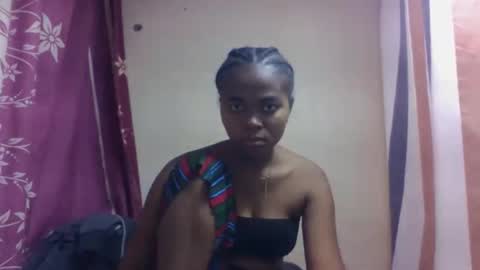 Snapshot of nilahmarie chatting on September 2025 07:45:01 AM nilah online show from September 2025 07:45:01 AM