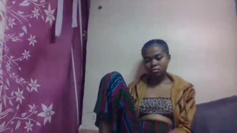 Snapshot of nilahmarie chatting on October 2025 12:05:01 PM nilah online show from October 2025 12:05:01 PM