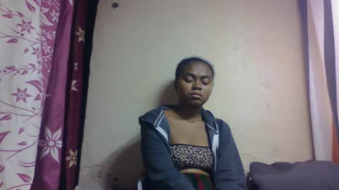 Snapshot of nilahmarie chatting on October 2025 07:37:01 PM nilah online show from October 2025 07:37:01 PM
