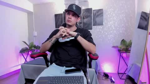 Snapshot of nils_saint chatting on October 2025 03:48:02 AM Nils online show from October 2025 03:48:02 AM