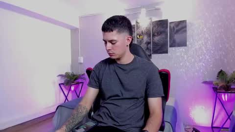 Snapshot of nils_saint chatting on October 2025 02:32:01 AM Nils online show from October 2025 02:32:01 AM