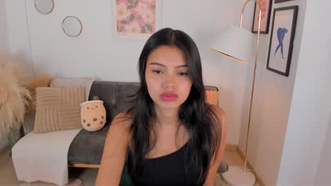 NINA online show from February 2025 06:32:02 PM