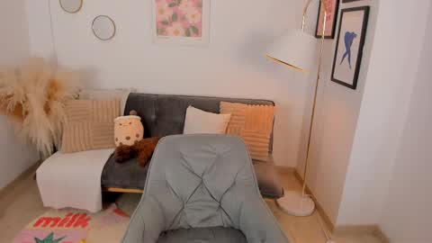 NINA online show from February 2025 09:36:02 PM