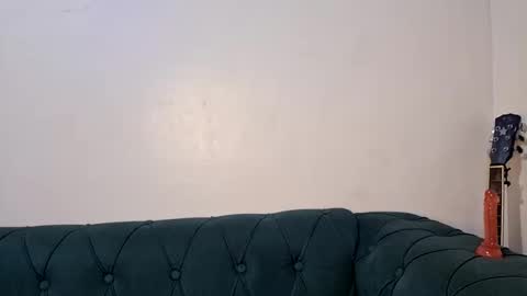 nina_bambi online show from October 2025 07:37:02 PM