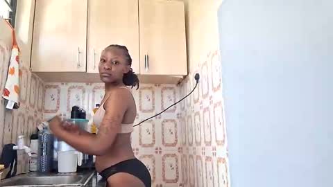 nina_bambi online show from February 2026 10:27:01 AM