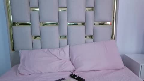 Nina Carther online show from November 2025 11:56:02 AM