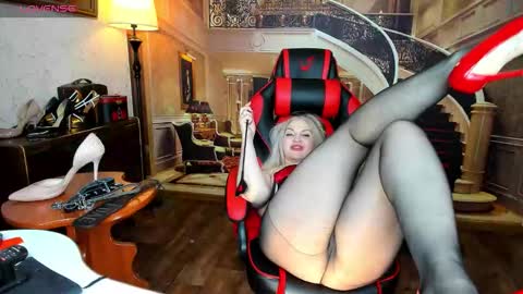 Nina online show from February 2026 03:11:01 AM