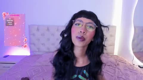 Nina Fox  online show from November 2025 01:02:01 PM