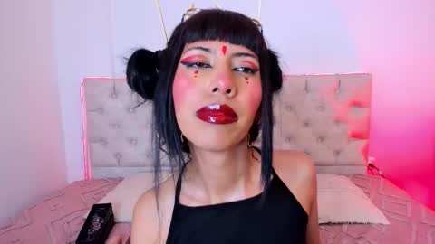 Nina Fox  online show from January 2026 02:44:01 PM