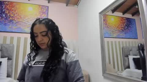 Snapshot of nina_glow_ chatting on April 2026 11:12:01 AM nina_glow_ online show from April 2026 11:12:01 AM