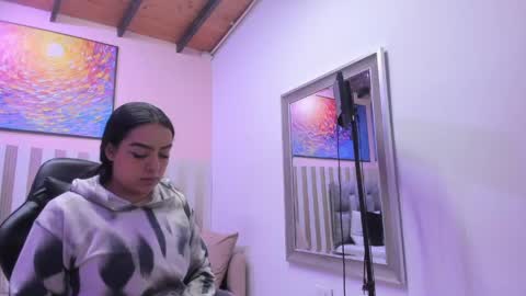 Snapshot of nina_glow_ chatting on April 2026 11:20:01 AM nina_glow_ online show from April 2026 11:20:01 AM