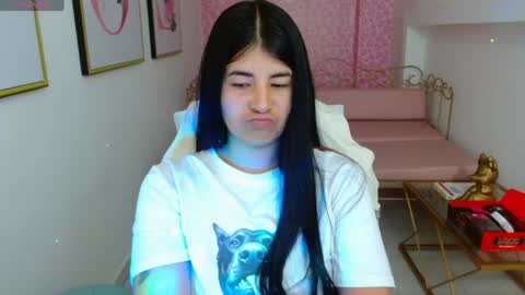 Nina online show from April 2026 01:11:02 AM