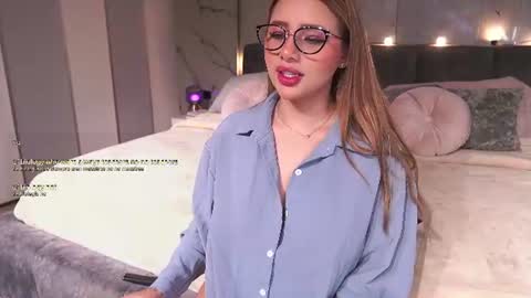 Snapshot of nina_mon chatting on June 2026 03:27:02 AM Angie online show from June 2026 03:27:02 AM