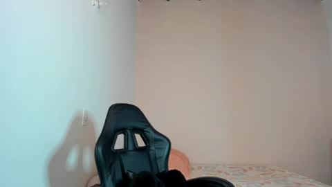  Nina  online show from April 2026 06:19:02 PM