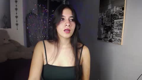 Nina online show from December 2025 12:56:01 PM