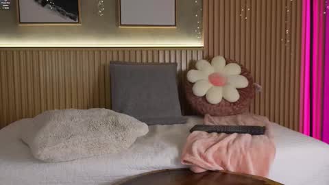 NINA online show from March 2026 12:44:02 PM