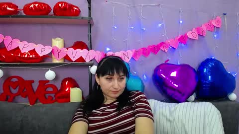 ninaflawlees online show from February 2025 02:52:01 AM