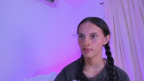 ninahtx online show from April 2026 10:04:01 PM