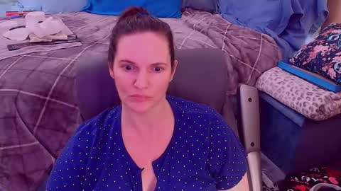 Nina Jaymes online show from December 2025 01:00:01 AM