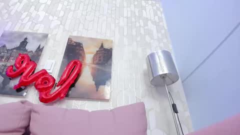 Snapshot of ninamedux chatting on February 2025 07:23:01 AM Nina Medux online show from February 2025 07:23:01 AM