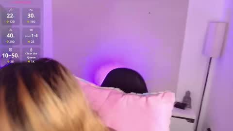 Nina online show from December 2025 11:36:02 AM