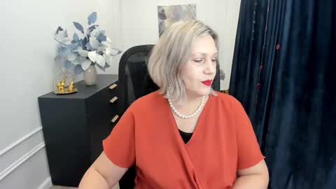 ninastarle online show from November 2025 05:06:02 AM