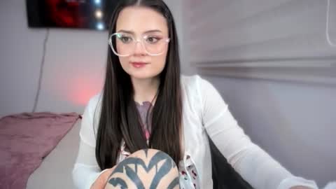 Snapshot of ninavolkov chatting on June 2026 11:02:01 PM ninavolkov online show from June 2026 11:02:01 PM