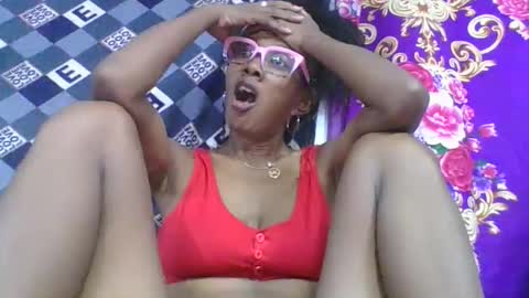 ninie246746 online show from April 2026 06:41:01 AM