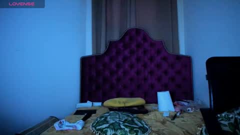 nina dee online show from December 2024 07:50:01 AM