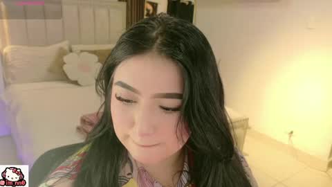 Nina online show from April 2026 12:15:02 PM