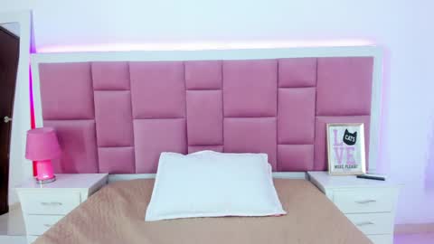 Ninna  online show from January 2025 06:24:02 PM