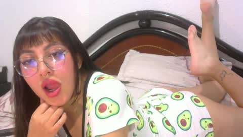 Snapshot of nirit3183 chatting on March 2025 08:00:02 PM Daph J online show from March 2025 08:00:02 PM