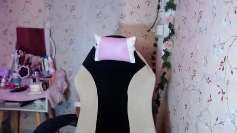 Nadz online show from October 2025 05:03:02 PM