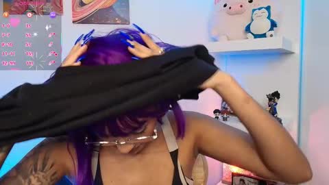 Nix  online show from November 2025 11:18:01 PM