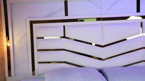 Nixx  online show from May 2026 11:52:02 AM