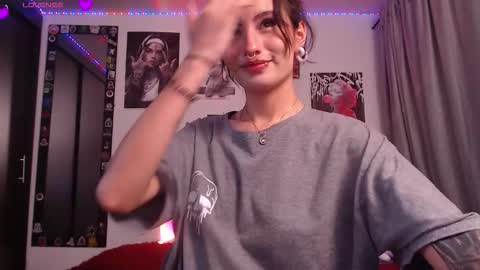 Nixxie  online show from September 2025 11:15:01 PM