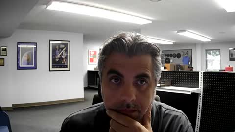 nklado18 online show from November 2025 05:13:01 PM