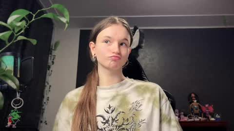 Tears Lora online show from March 2025 10:10:02 PM