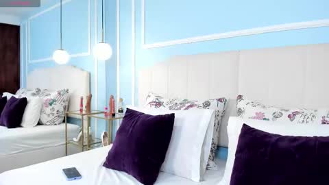 Noa Blue online show from March 2026 12:00:02 PM