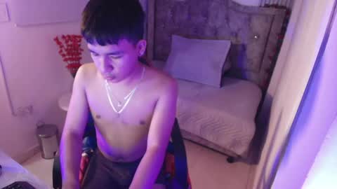 Snapshot of noa_hot69 chatting on May 2026 02:20:02 AM Noah online show from May 2026 02:20:02 AM