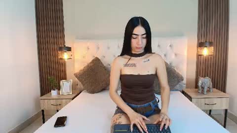 Snapshot of noa_morena chatting on June 2026 12:19:01 PM NATHALIA MORENO online show from June 2026 12:19:01 PM