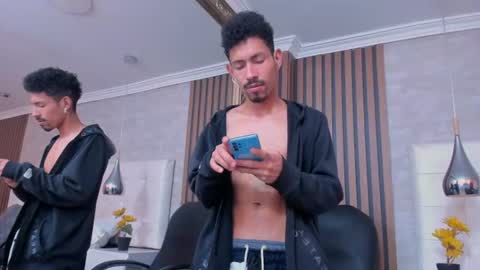 Snapshot of noaahtylor chatting on June 2026 05:05:02 AM Noah online show from June 2026 05:05:02 AM