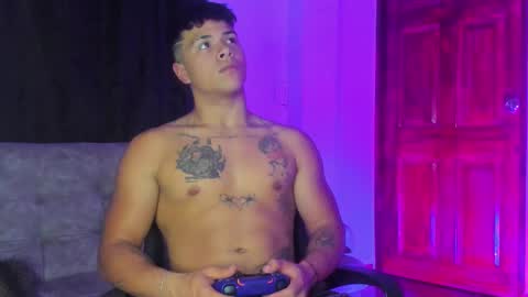 noah_223 online show from November 2025 02:34:02 AM